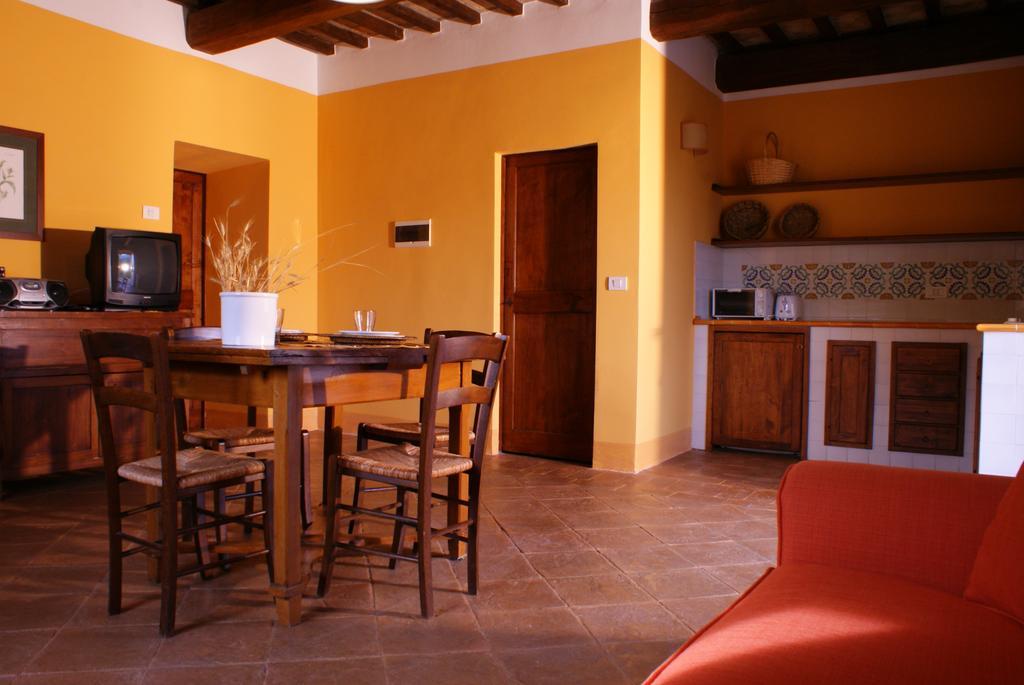 Aparthotel Re Artu Assisi Country Lifestyle Habitación foto